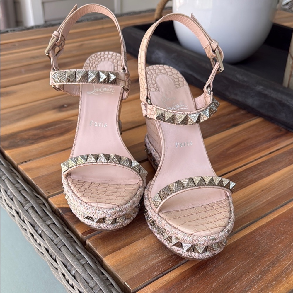 Christian Louboutin Pyraclou 110 Calfskin crocodile wedge sandals, size 40